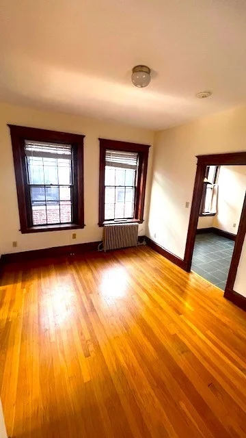 2 bed, 1 bath apartment for rent at 74 Phillips St Unit 4, Beacon Hill — photo 3 of 8