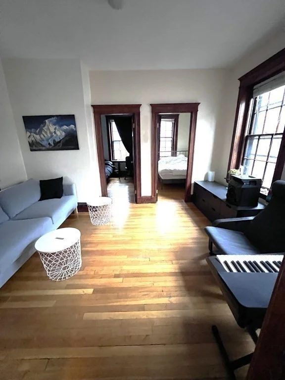 1 bed, 1 bath apartment for rent at 74 Phillps Unit 8, Beacon Hill — photo 3 of 8