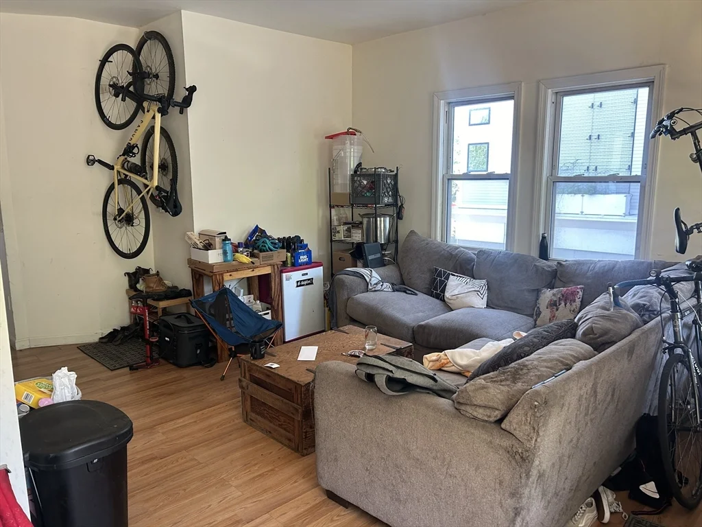 3 bed, 1 bath apartment for rent at 74 Prospect St Unit 2, Somerville — photo 4 of 12