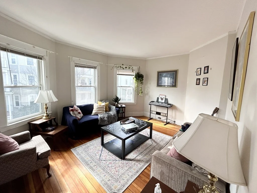 3 bed, 1 bath apartment for rent at 74 Romsey St Unit 2, Dorchester — photo 4 of 9
