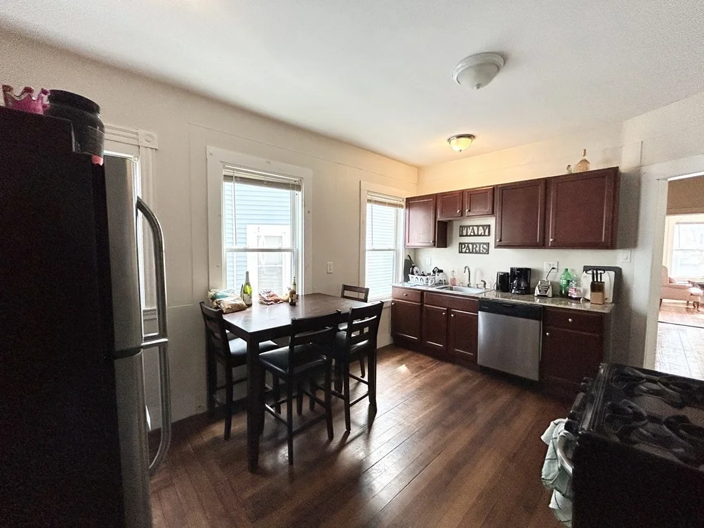 3 bed, 1 bath apartment for rent at 74 Romsey St Unit 2, Dorchester — photo 1 of 9