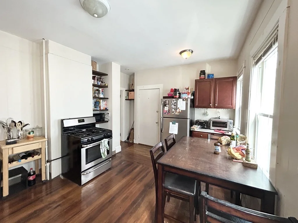 3 bed, 1 bath apartment for rent at 74 Romsey St Unit 2, Dorchester — photo 3 of 9