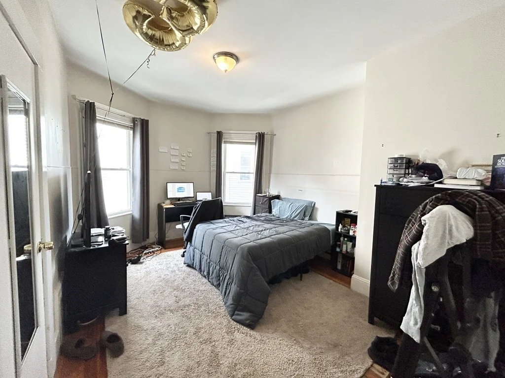 3 bed, 1 bath apartment for rent at 74 Romsey St Unit 2, Dorchester — photo 6 of 9