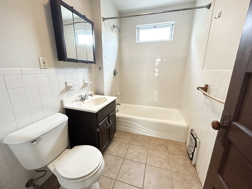 3 bed, 1 bath apartment for rent at 74 Romsey St Unit 3, Boston — photo 7 of 8