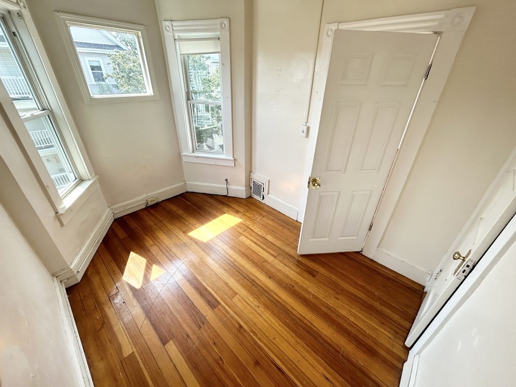 3 bed, 1 bath apartment for rent at 74 Romsey St Unit 3, Boston — photo 6 of 8