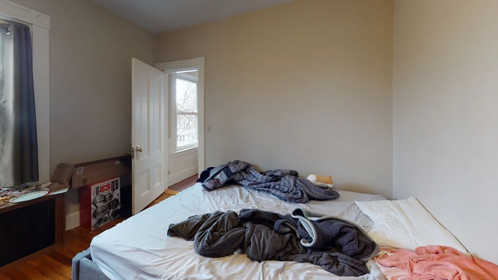 3 bed, 2 bath apartment for rent at 74 Saint Rose St Unit 3, Boston — photo 3 of 12