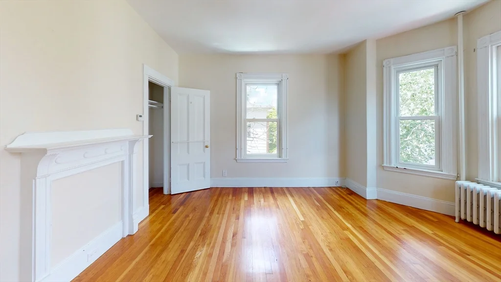 3 bed, 1 bath apartment for rent at 74 Saint Rose Unit 2, Jamaica Plain — photo 6 of 9