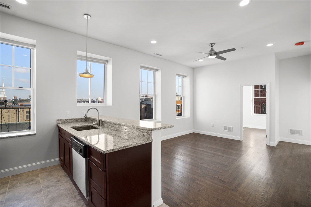 3 bed, 2 bath apartment for rent at 74 Salem St Unit 3, North End — photo 7 of 23