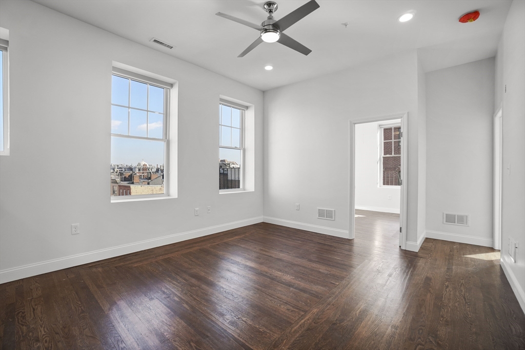 3 bed, 2 bath apartment for rent at 74 Salem St Unit 3, North End — photo 8 of 23