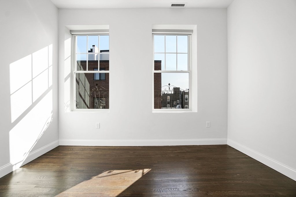 3 bed, 2 bath apartment for rent at 74 Salem St Unit 3, North End — photo 15 of 23