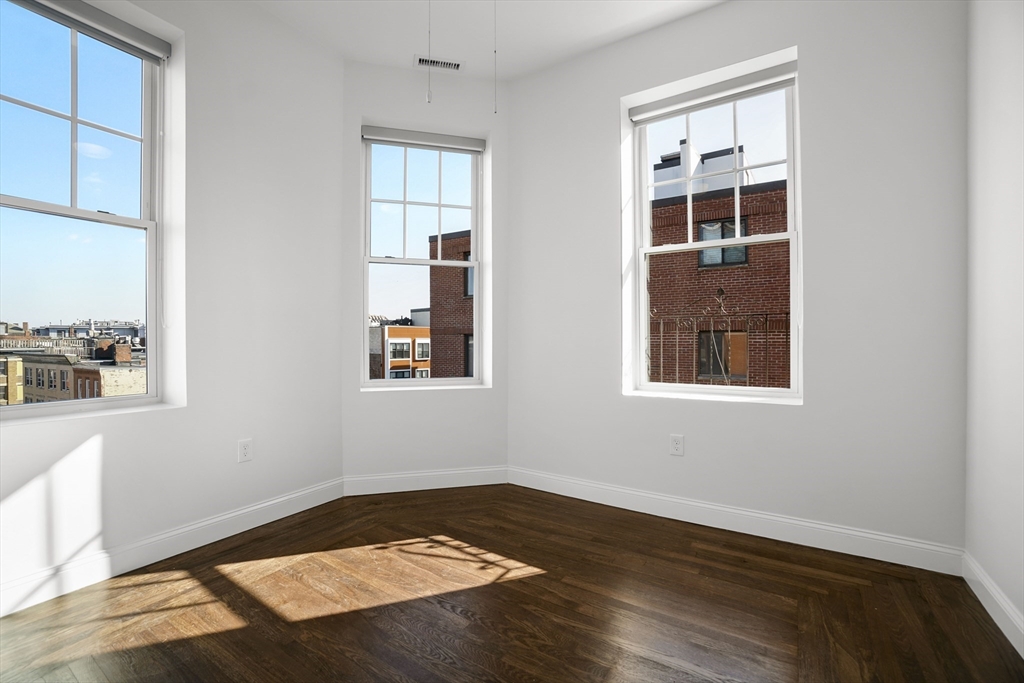 3 bed, 2 bath apartment for rent at 74 Salem St Unit 3, North End — photo 13 of 23