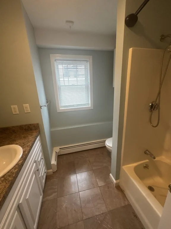 3 bed, 1 bath apartment for rent at 74 Saugus, Saugus — photo 15 of 19