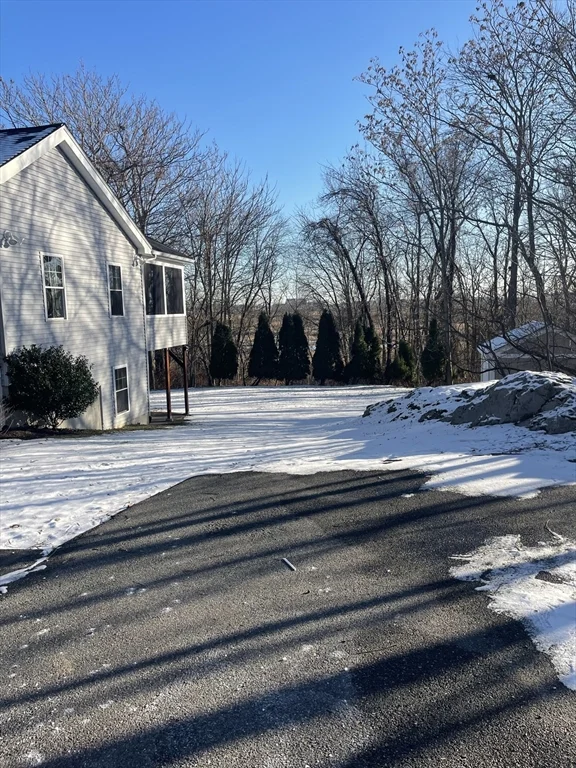 3 bed, 1 bath apartment for rent at 74 Saugus, Saugus — photo 4 of 19