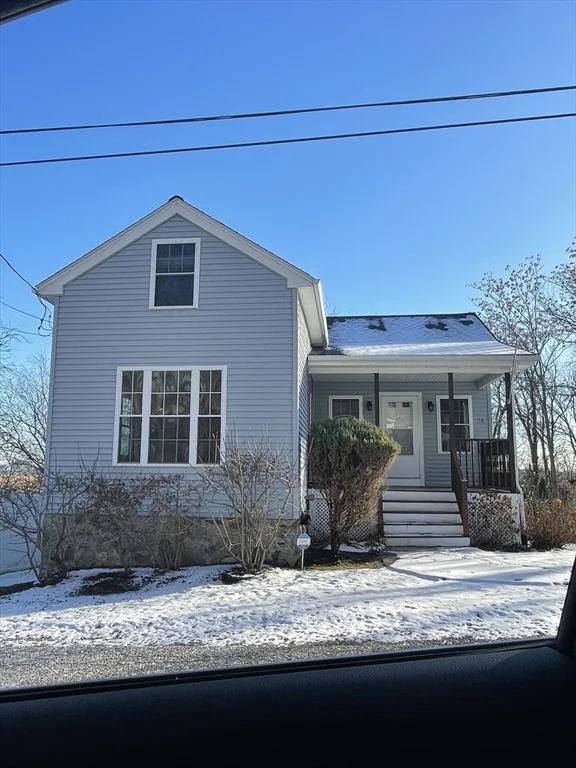 3 bed, 1 bath apartment for rent at 74 Saugus, Saugus — photo 1 of 19