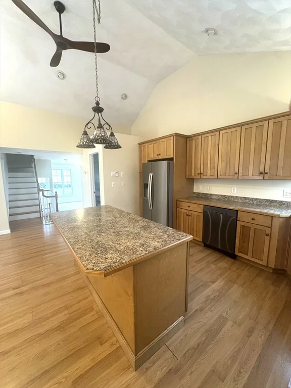 3 bed, 1 bath apartment for rent at 74 Saugus, Saugus — photo 12 of 19