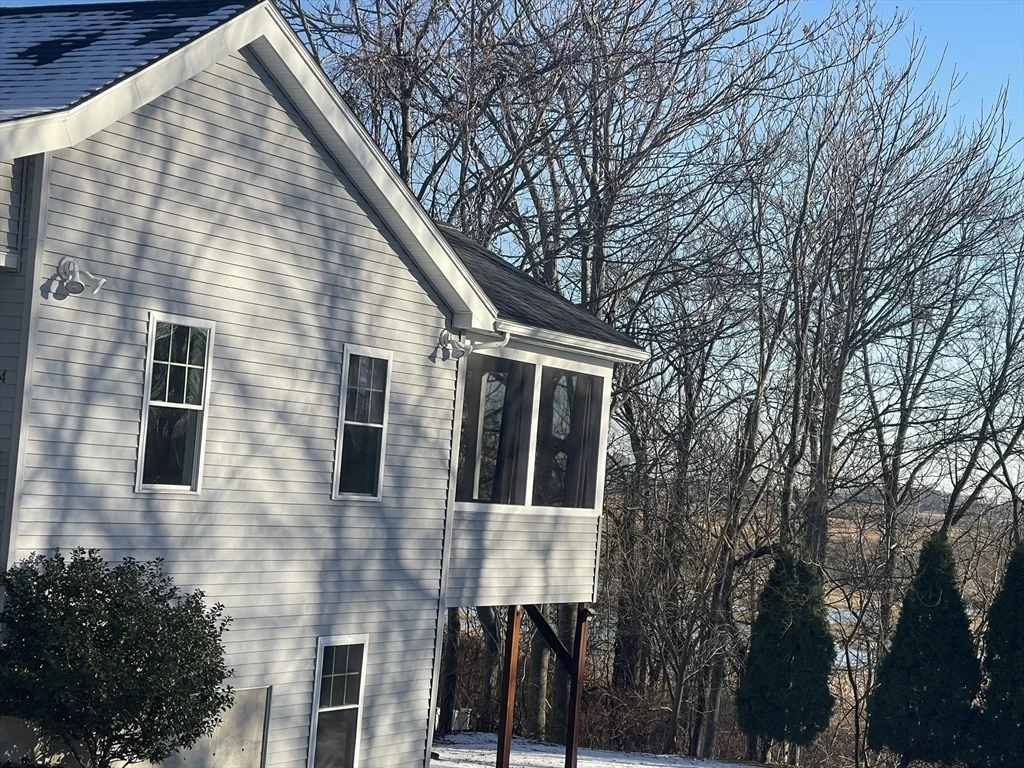 3 bed, 1 bath apartment for rent at 74 Saugus, Saugus — photo 3 of 19