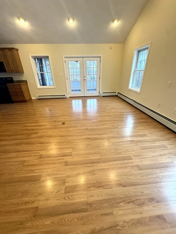 3 bed, 1 bath apartment for rent at 74 Saugus, Saugus — photo 7 of 19