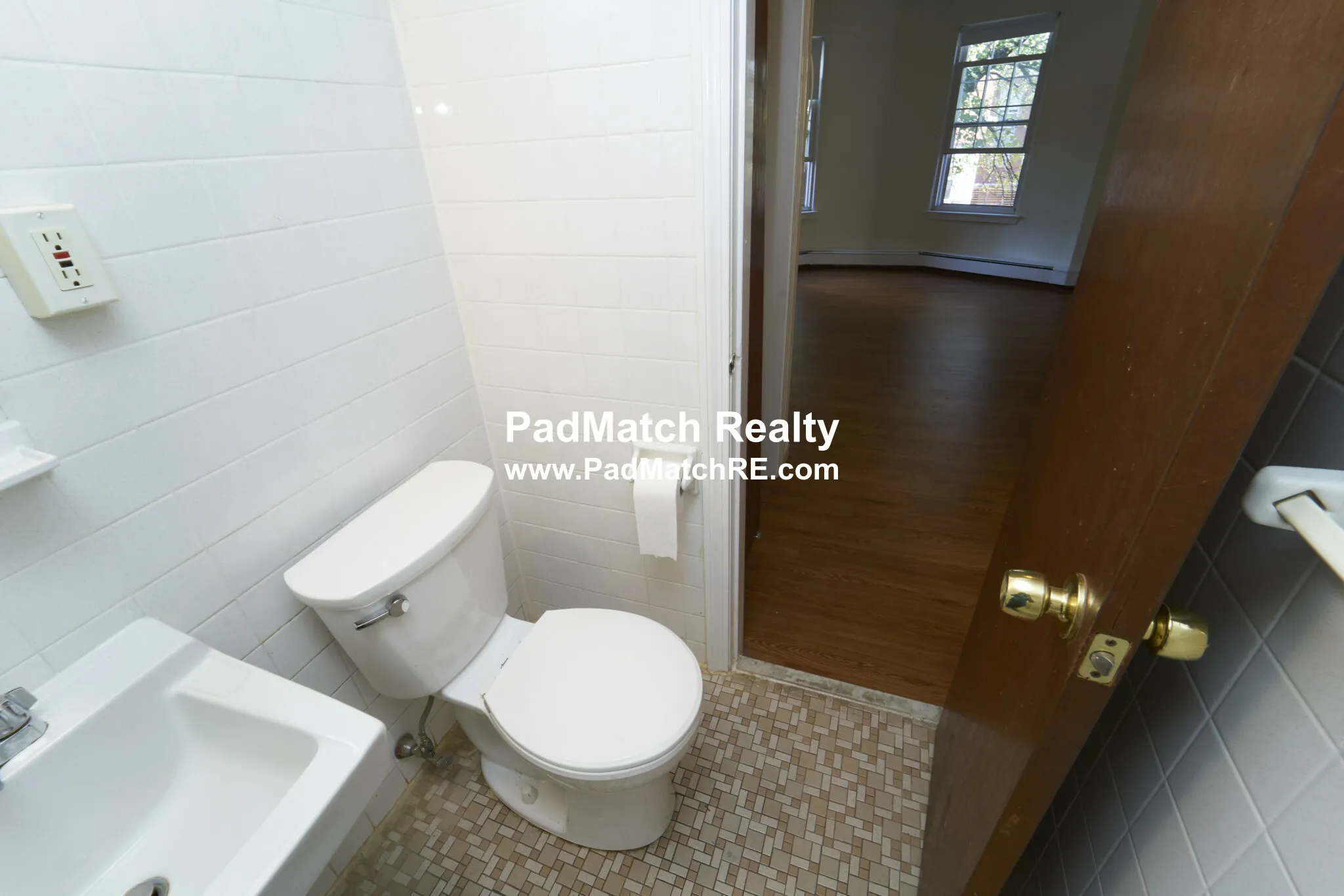 Studio bed, 1 bath apartment for rent at 74 South Huntington Ave Unit 11, Mission Hill — photo 10 of 14