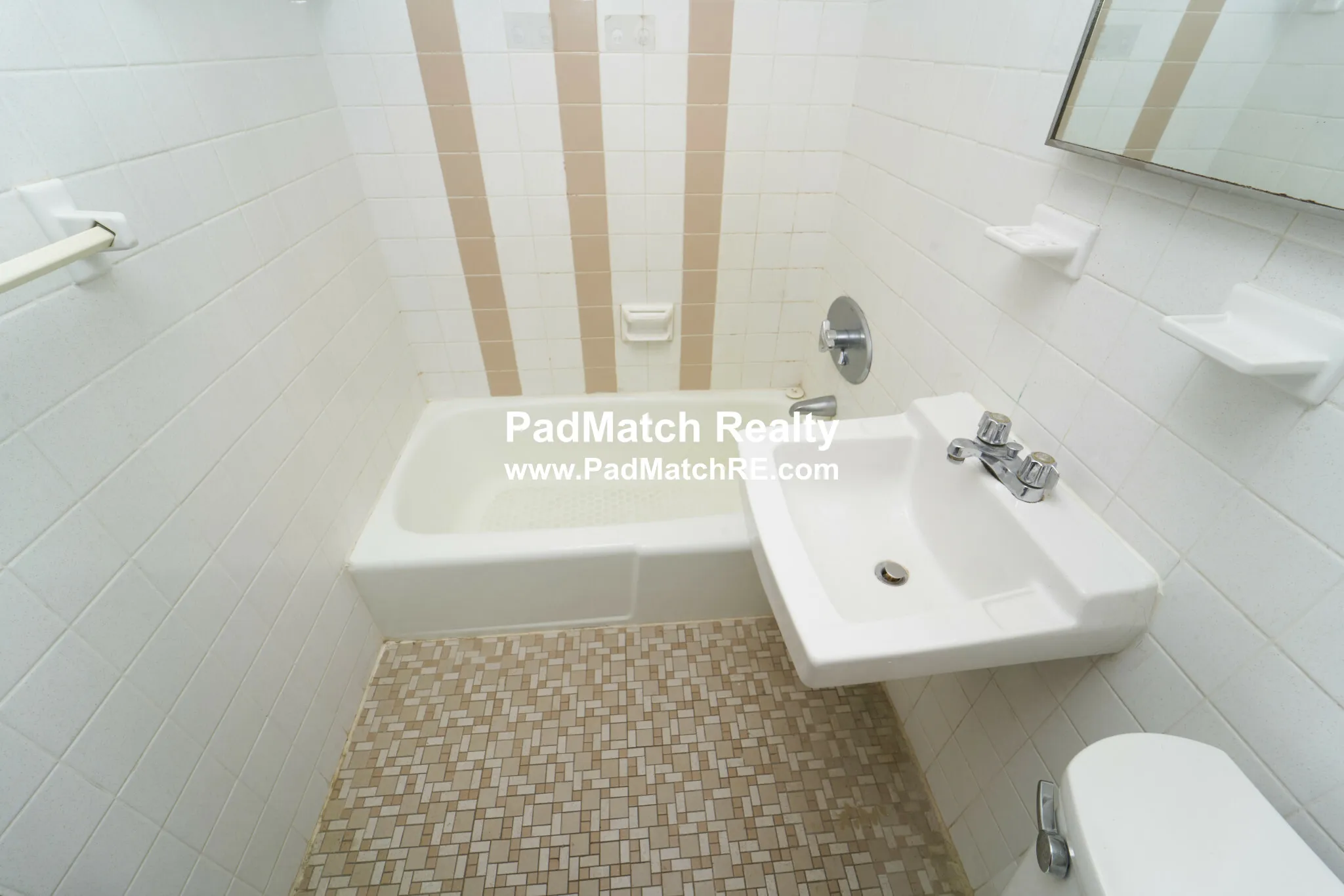 Studio bed, 1 bath apartment for rent at 74 South Huntington Ave Unit 11, Mission Hill — photo 9 of 14