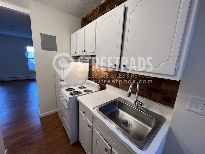 Studio bed, 1 bath apartment for rent at 74 South Huntington Ave Unit 21, Mission Hill — photo 3 of 23