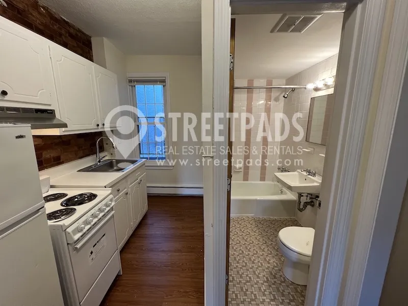 Studio bed, 1 bath apartment for rent at 74 South Huntington Ave Unit 21, Mission Hill — photo 5 of 23