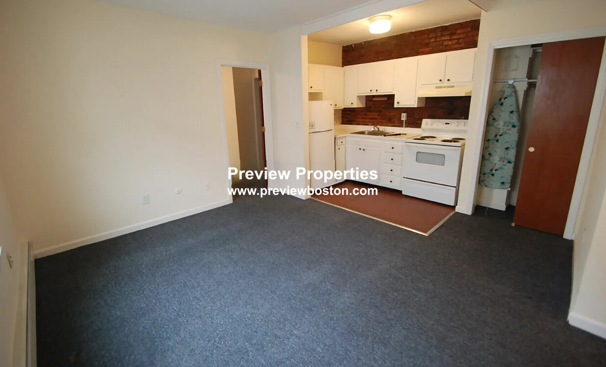 1 bed, 1 bath apartment for rent at 74 South Huntington Ave Unit 22P, Jamaica Plain — photo 2 of 8