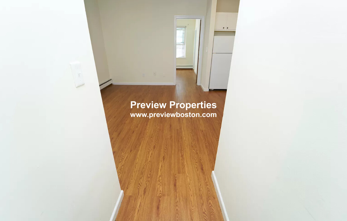 1 bed, 1 bath apartment for rent at 74 South Huntington Ave Unit 2P, Jamaica Plain — photo 3 of 10