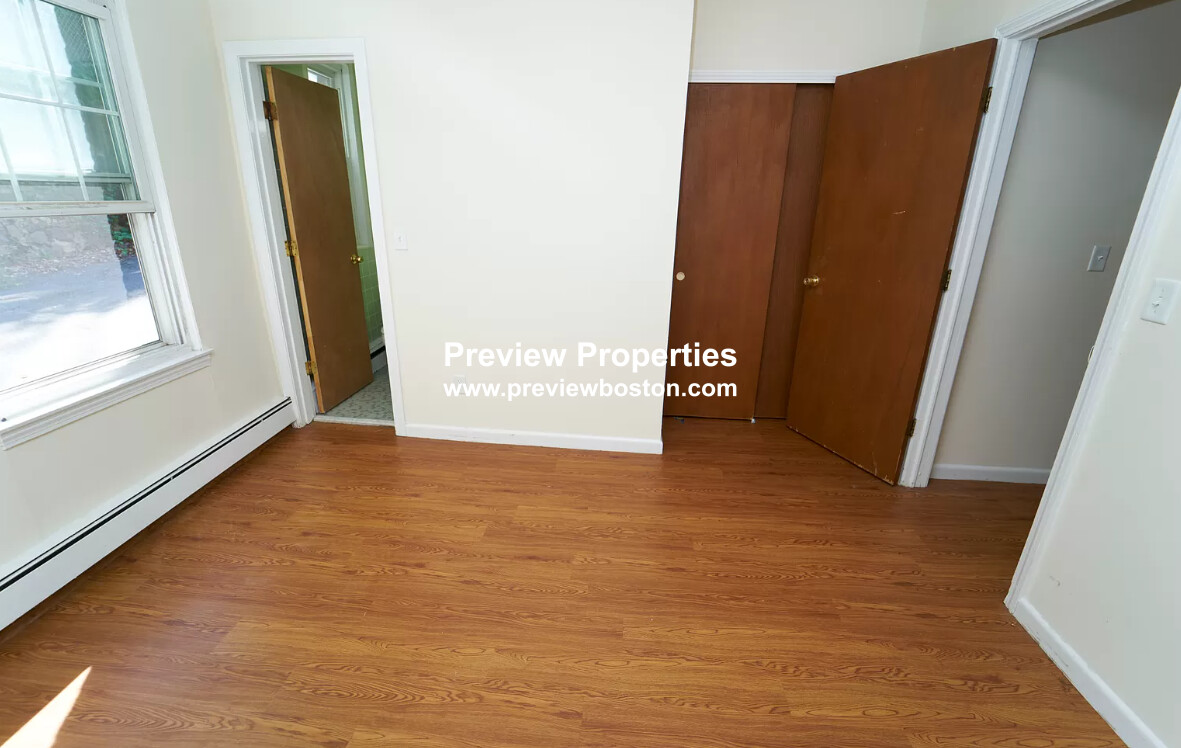 1 bed, 1 bath apartment for rent at 74 South Huntington Ave Unit 2P, Jamaica Plain — photo 6 of 10