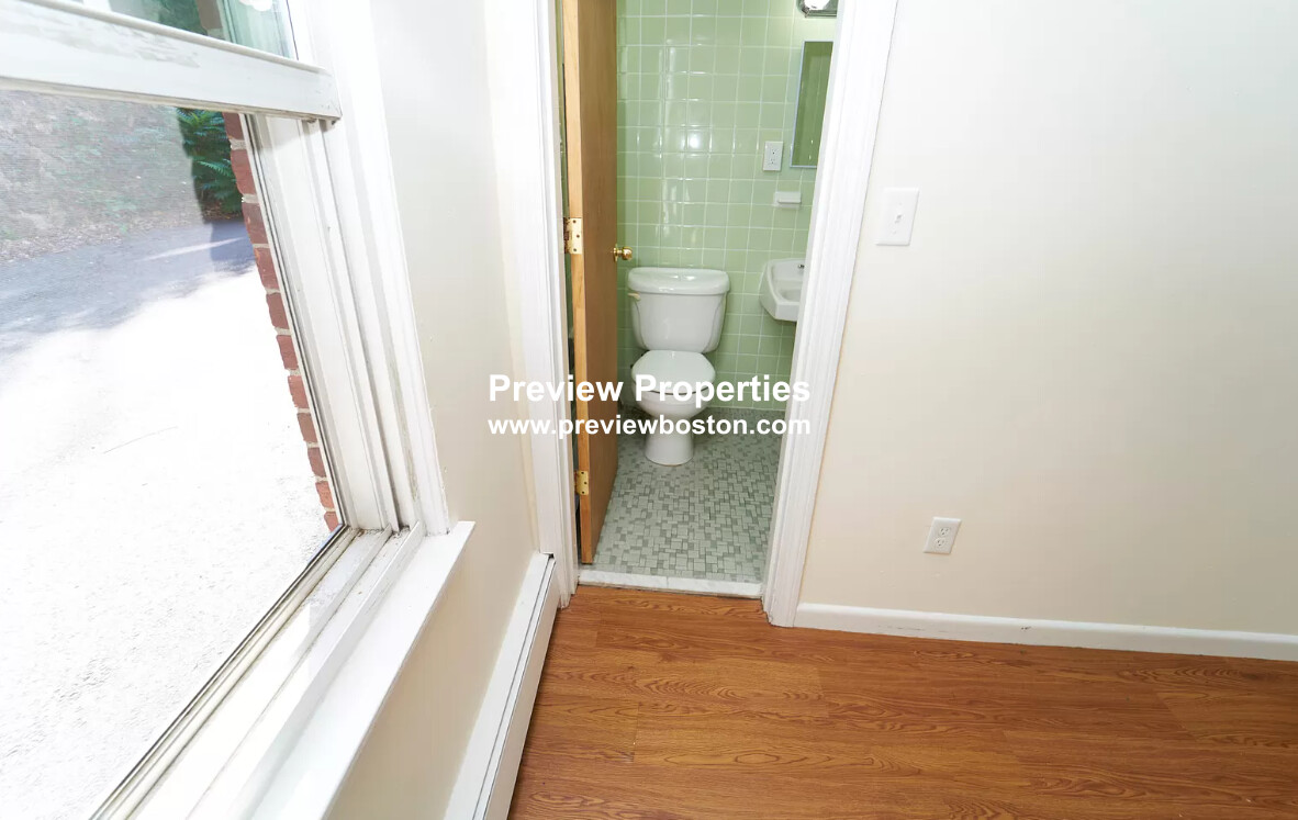 1 bed, 1 bath apartment for rent at 74 South Huntington Ave Unit 2P, Jamaica Plain — photo 7 of 10