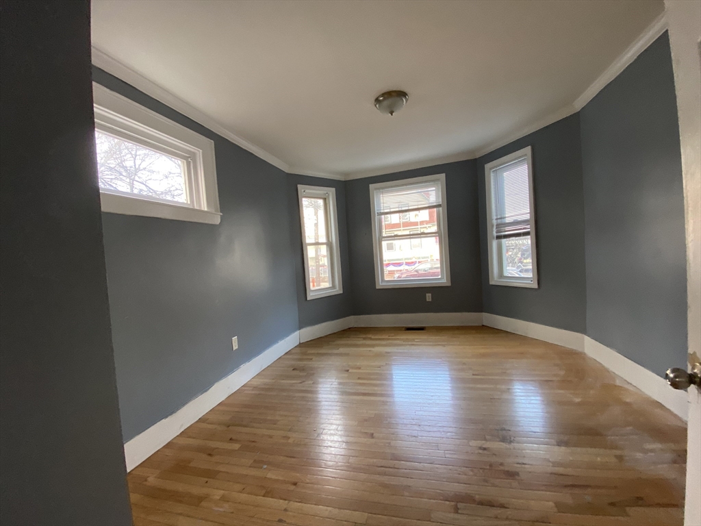 2 bed, 1 bath apartment for rent at 74 Thornton St Unit 1, Revere — photo 3 of 5