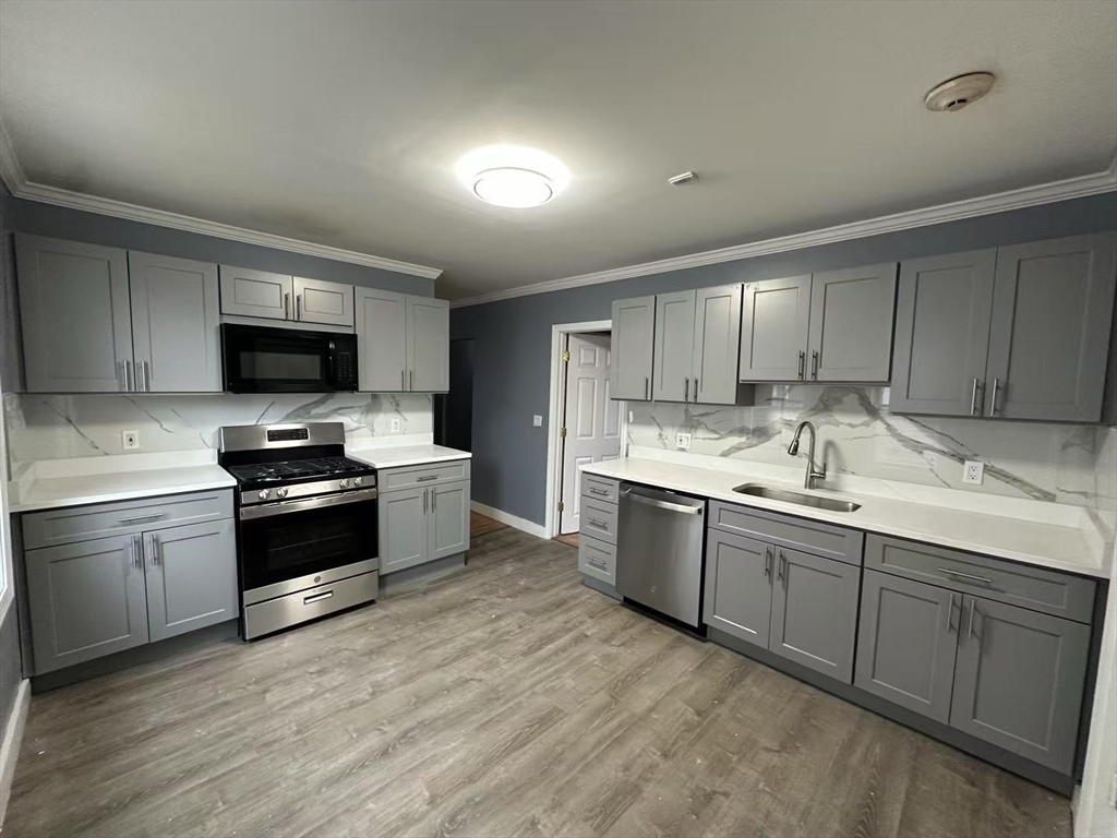 2 bed, 1 bath apartment for rent at 74 Thornton St Unit 1, Revere — photo 1 of 5