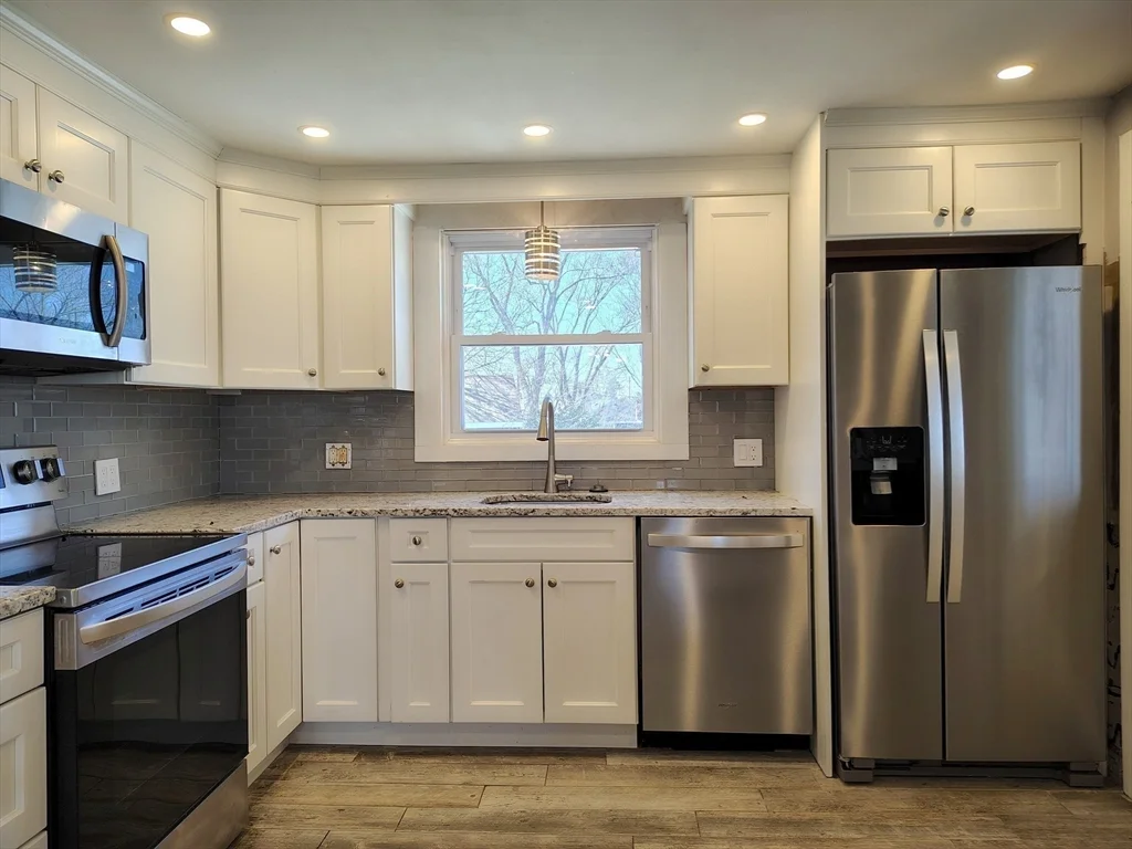 3 bed, 2 bath apartment for rent at 74 Thurlow Ave, Revere — photo 5 of 18