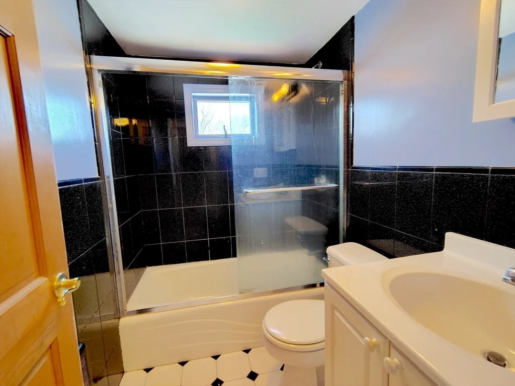 3 bed, 2 bath apartment for rent at 74 Thurlow Ave, Revere — photo 12 of 18