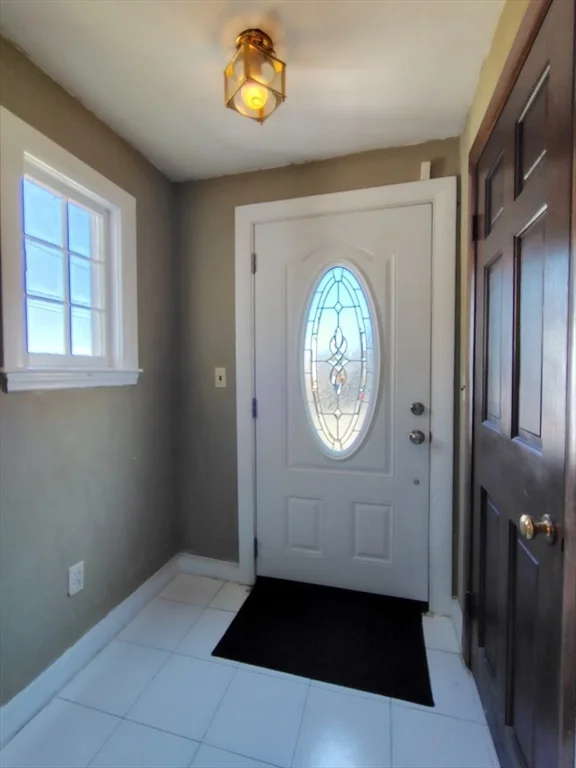 3 bed, 2 bath apartment for rent at 74 Thurlow Ave, Revere — photo 2 of 18