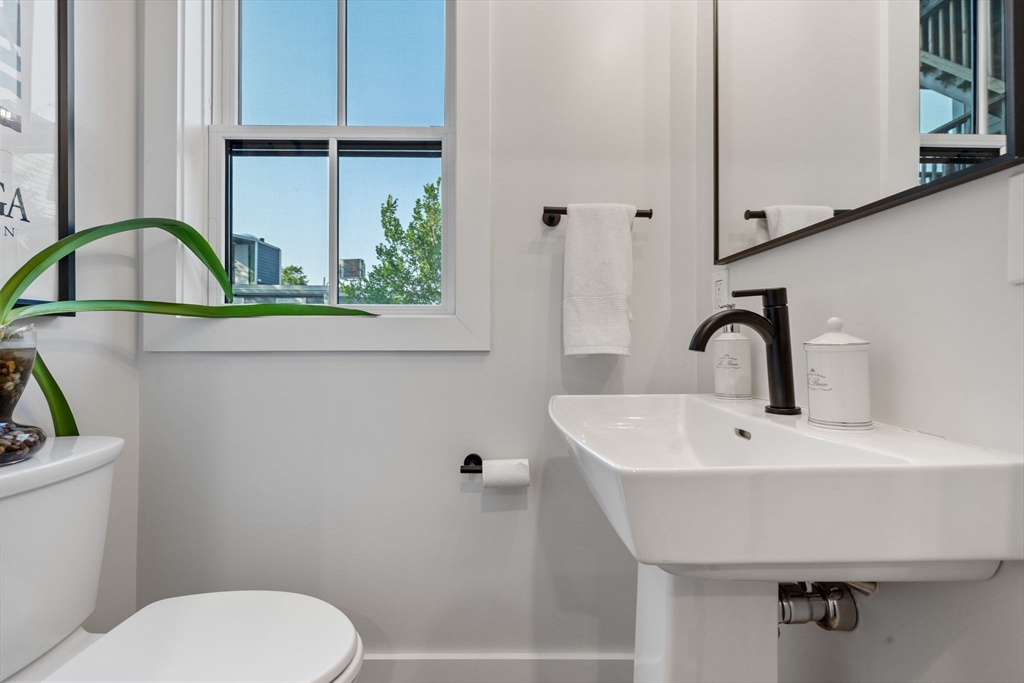 4 bed, 2 bath apartment for rent at 74 Tremont St Unit 74, Charlestown — photo 8 of 24