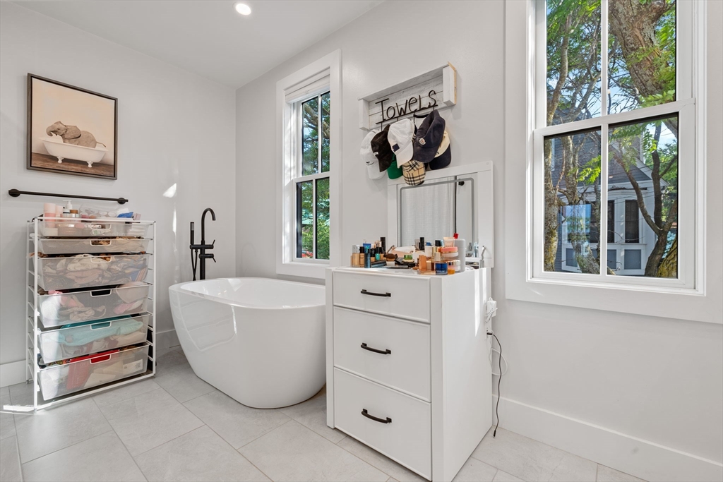 4 bed, 2 bath apartment for rent at 74 Tremont St Unit 74, Charlestown — photo 12 of 24