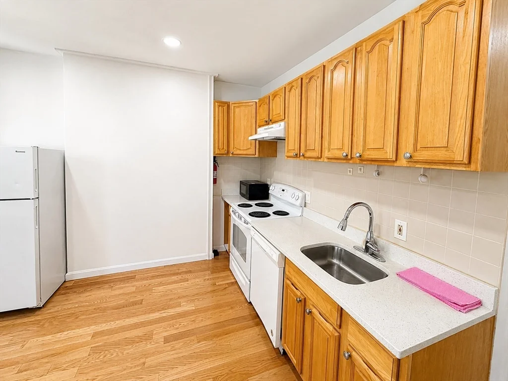 1 bed, 1 bath apartment for rent at 74 Tyler St Unit C, Chinatown