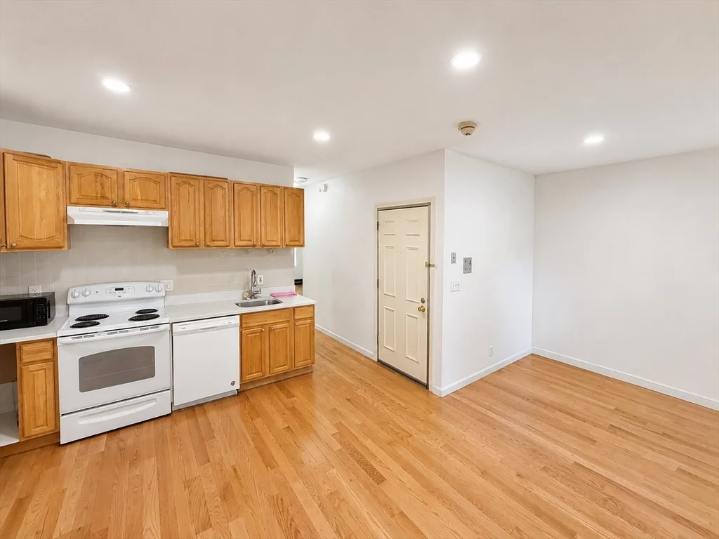 1 bed, 1 bath apartment for rent at 74 Tyler St Unit C, Chinatown — photo 11 of 34
