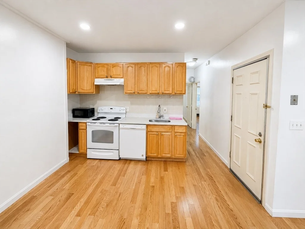 1 bed, 1 bath apartment for rent at 74 Tyler St Unit C, Chinatown — photo 7 of 34