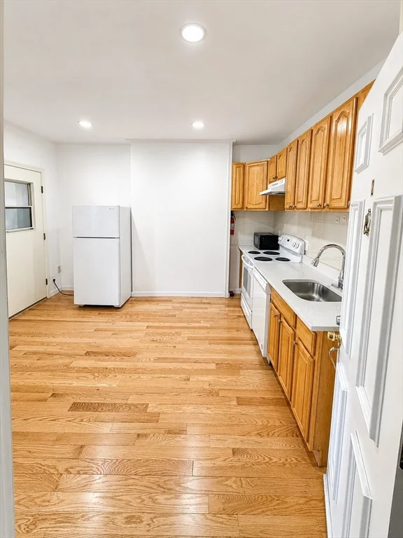 1 bed, 1 bath apartment for rent at 74 Tyler St Unit C, Chinatown — photo 3 of 34