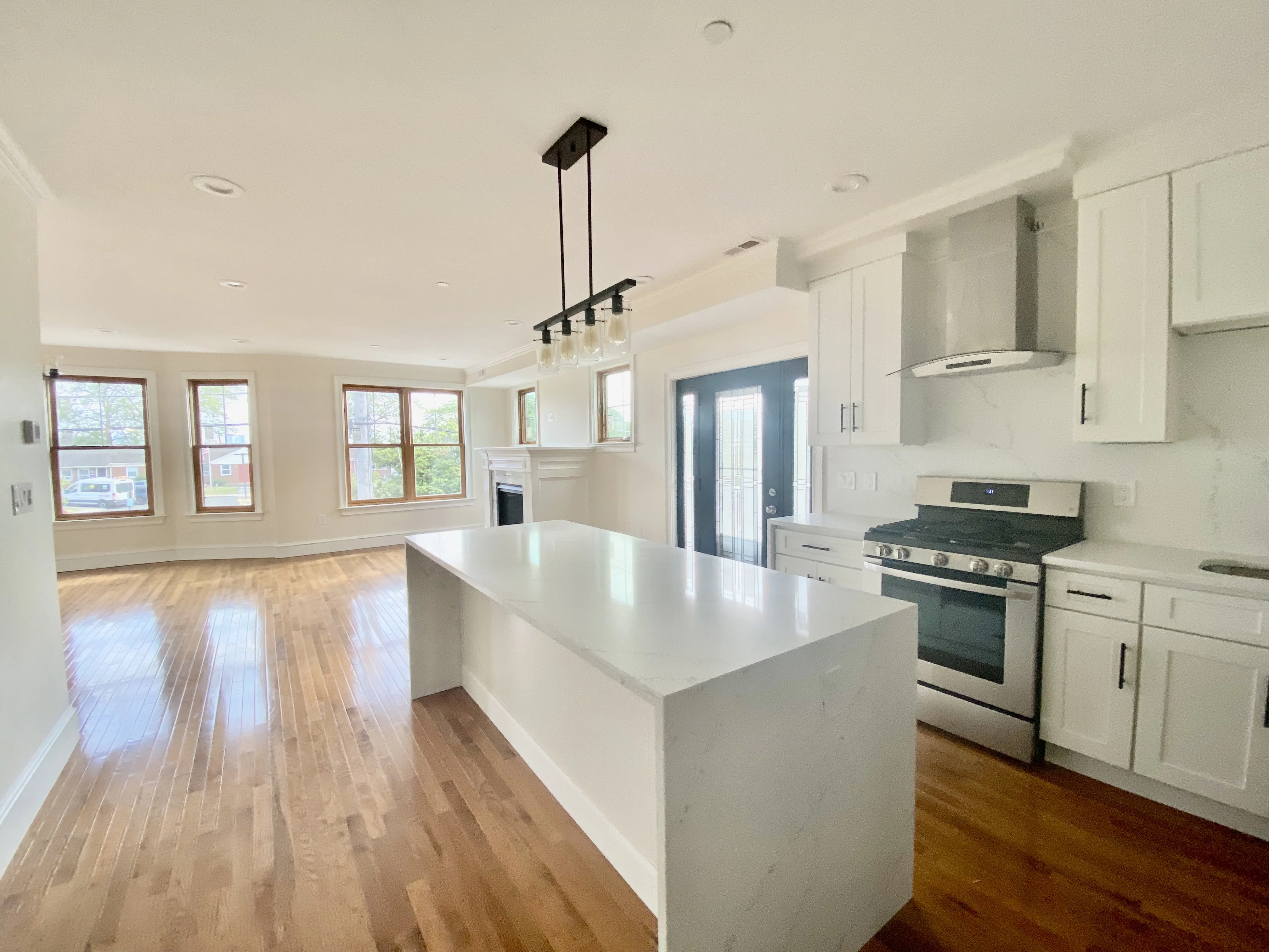 3 bed, 3.5 bath apartment for rent at 74 Union St Unit 2, Everett