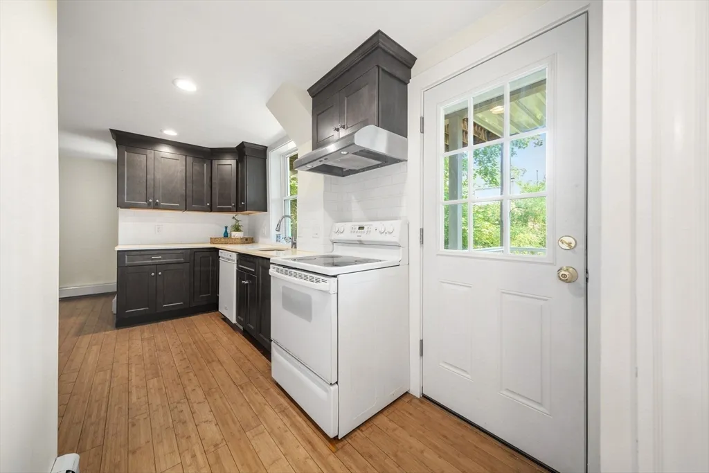 1 bed, 1 bath apartment for rent at 74 University Rd Unit 2, Aspinwall Hill — photo 10 of 14