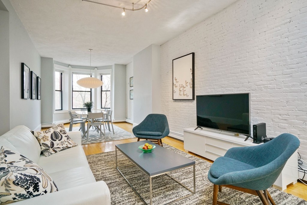 3 bed, 1 bath apartment for rent at 74 W Rutland Sq Unit 3, South End — photo 3 of 24