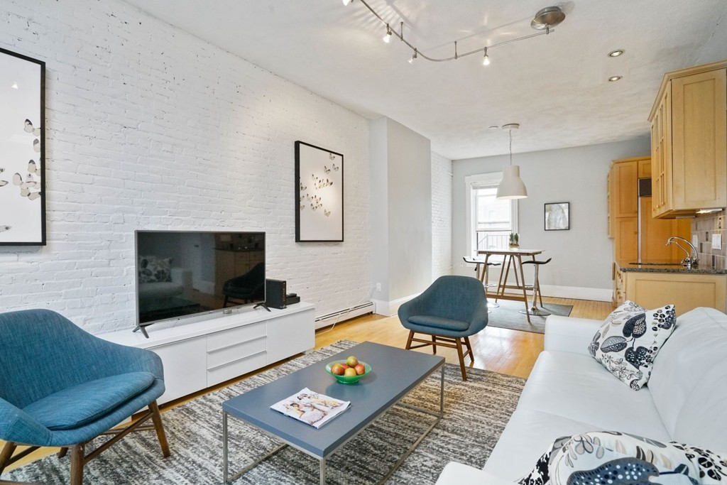 3 bed, 1 bath apartment for rent at 74 W Rutland Sq Unit 3, South End — photo 2 of 24