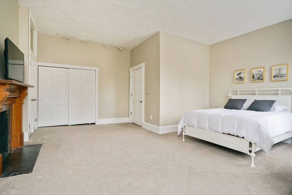 3 bed, 1 bath apartment for rent at 74 W Rutland Sq Unit 3, South End — photo 14 of 24