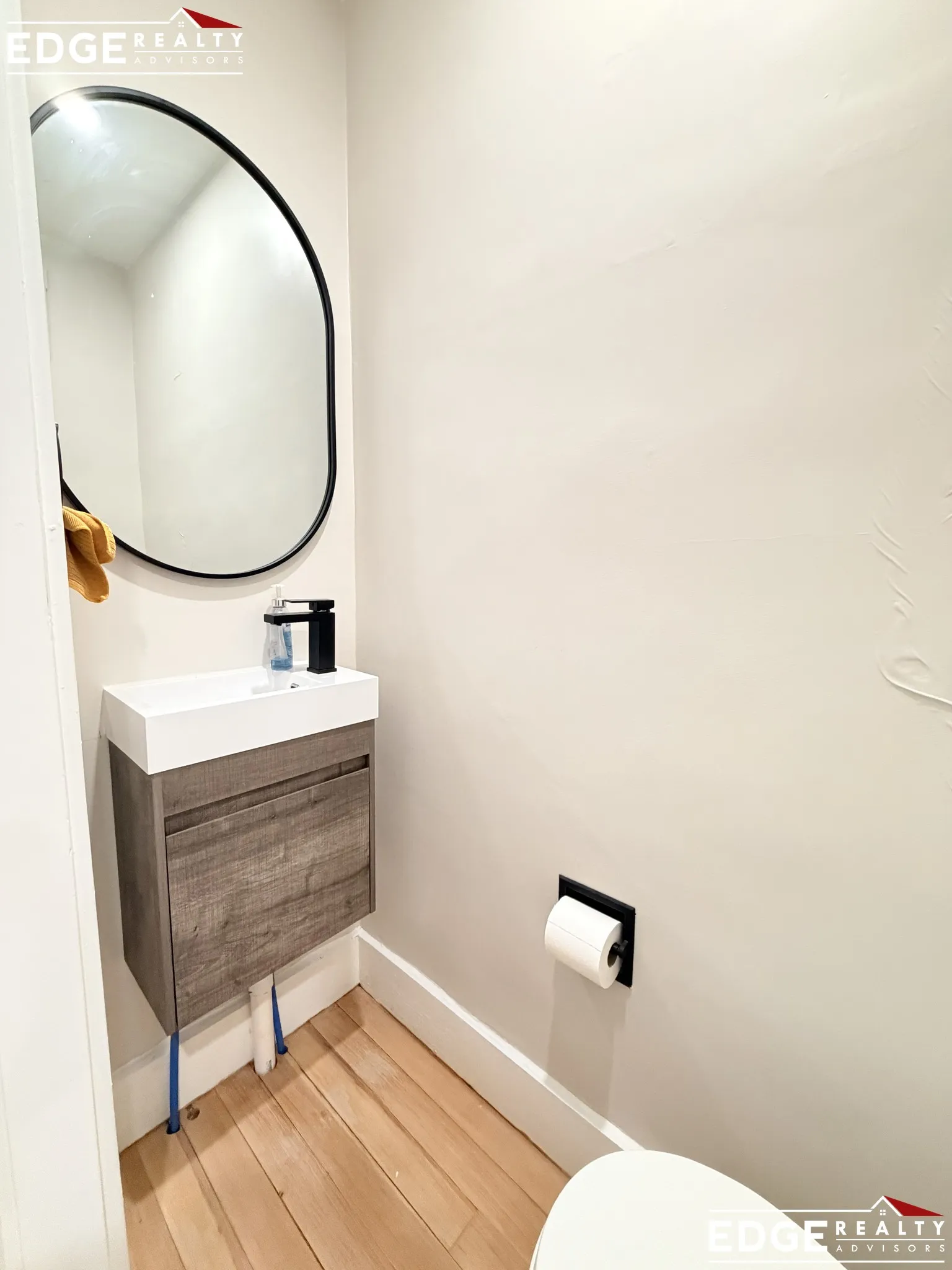 3 bed, 1.5 bath apartment for rent at 74 Wallingford Rd Unit 1, Brighton — photo 8 of 11