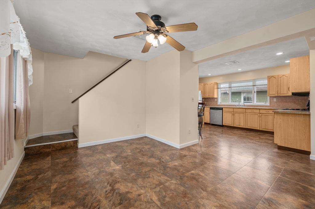 4 bed, 2 bath apartment for rent at 74 Windsor Rd Unit 2, Tufts University — photo 11 of 36