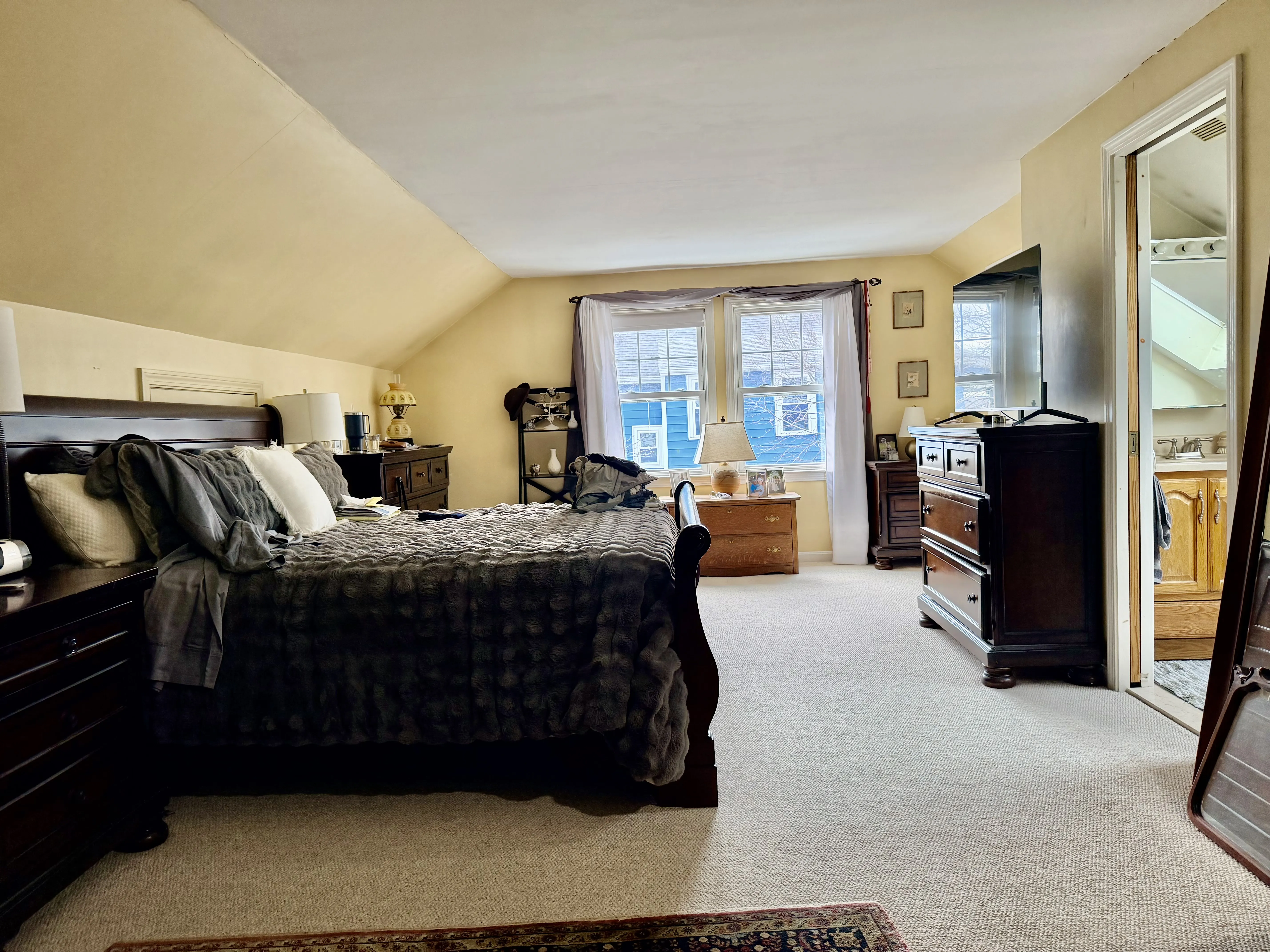 3 bed, 2 bath apartment for rent at 740 Belmont St Unit 740, Watertown — photo 25 of 38