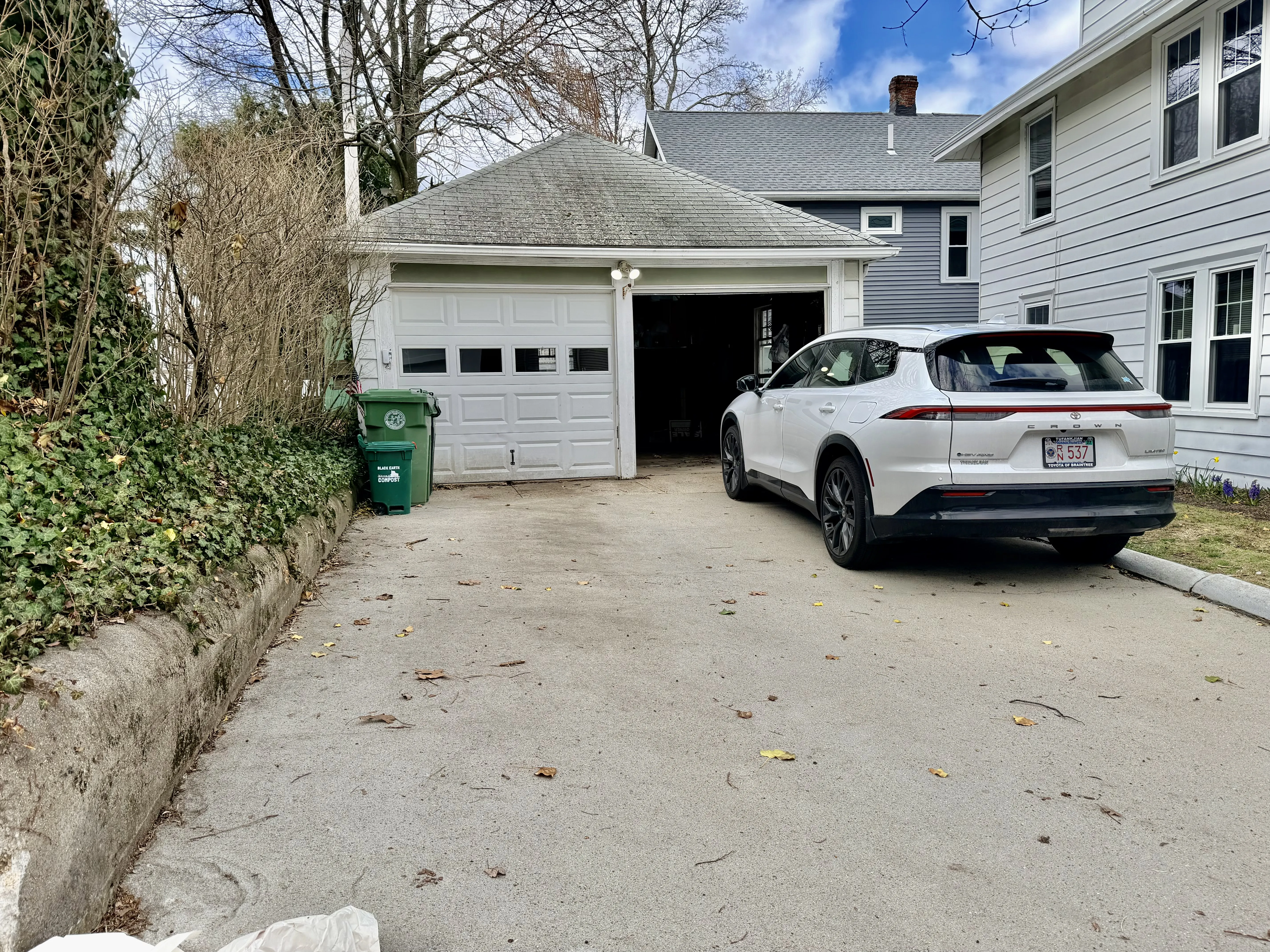 3 bed, 2 bath apartment for rent at 740 Belmont St Unit 740, Watertown — photo 33 of 38