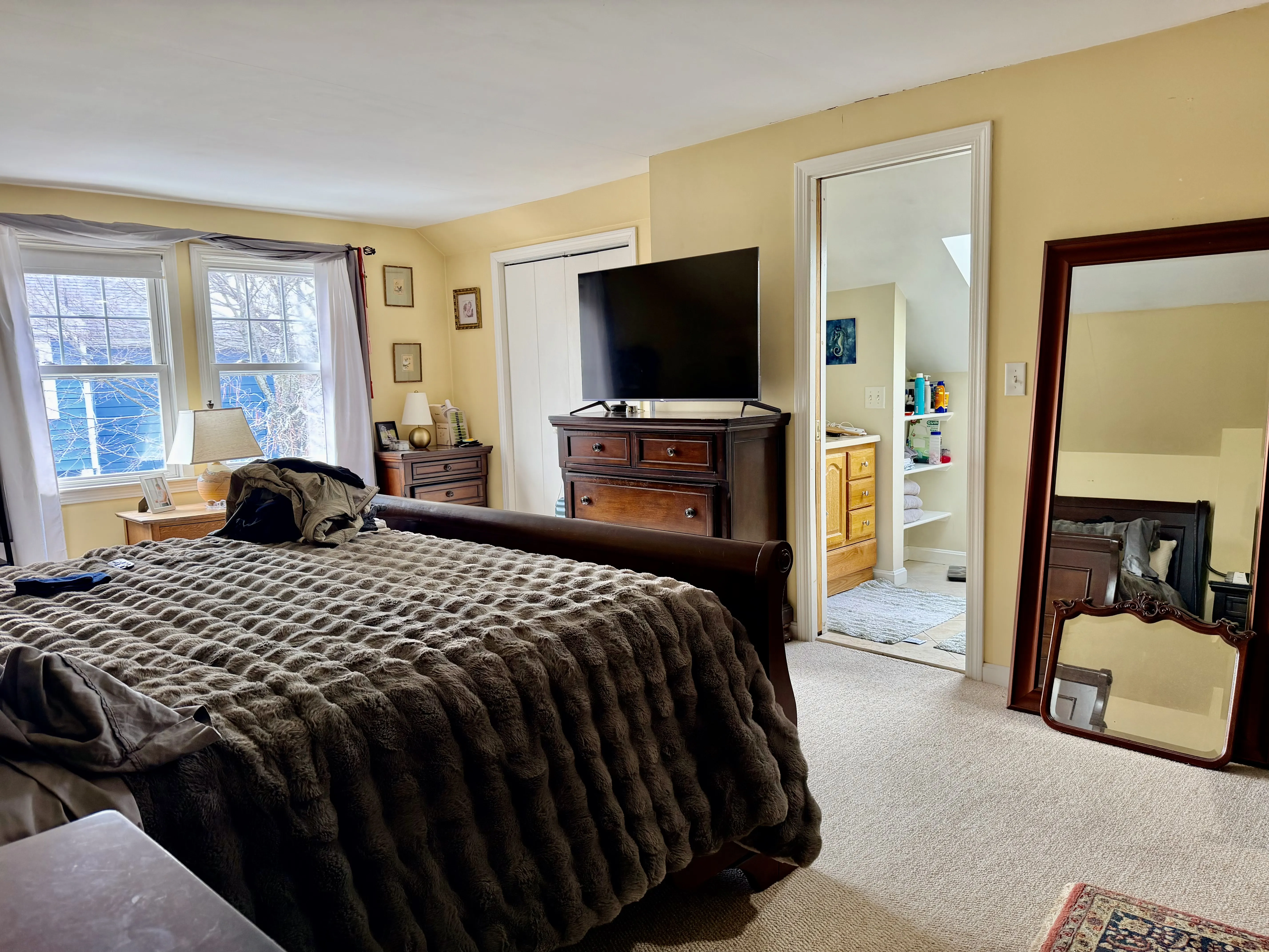 3 bed, 2 bath apartment for rent at 740 Belmont St Unit 740, Watertown — photo 30 of 38